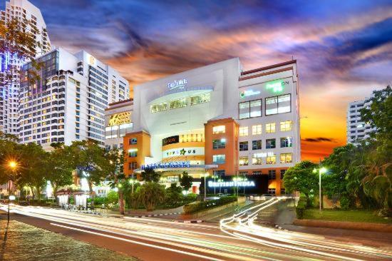 Landmark By Katana 3br Romantic Luxury Seaview Gurney无敌海景三房套房 Tanjung Tokong