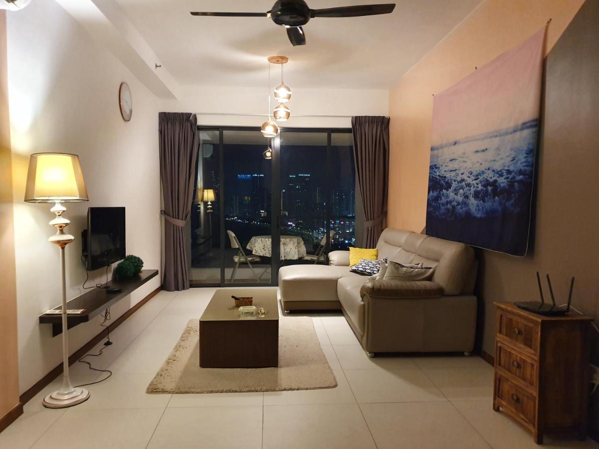 Landmark By Katana 3br Romantic Luxury Seaview Gurney无敌海景三房套房 Apartment Tanjung Tokong